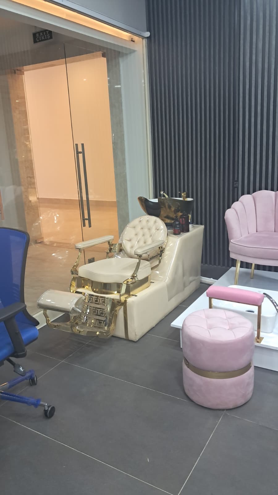 Otel Kuaför Salon Girişi