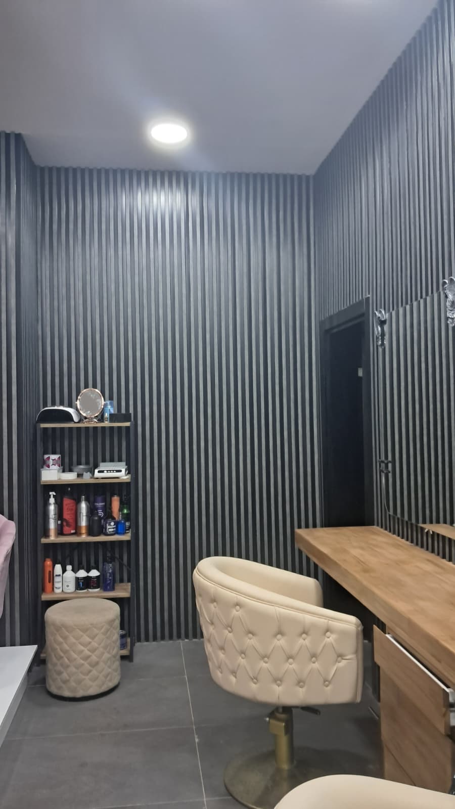 Otel Kuaför Ürün Rafları